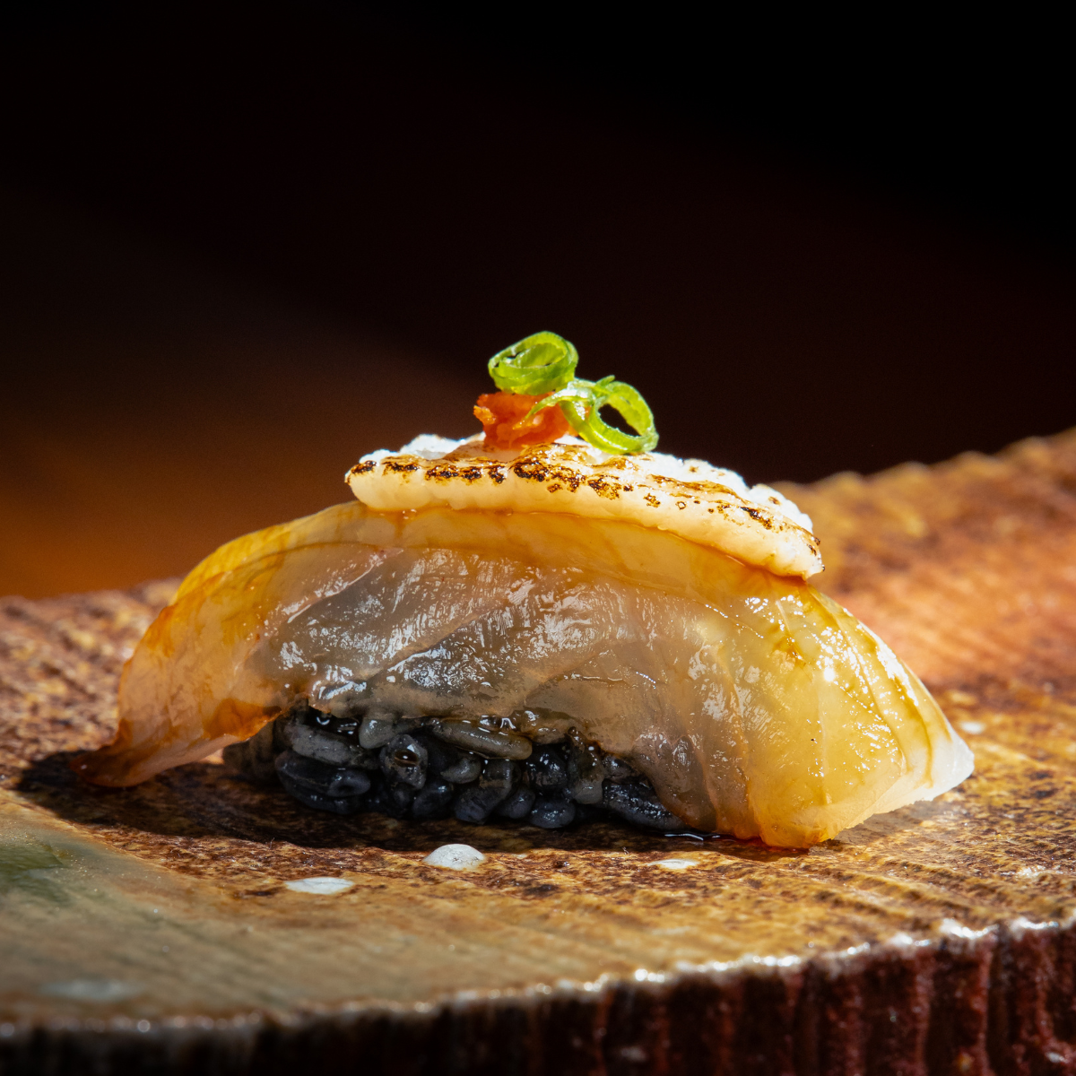 Macro nigiri hirame
